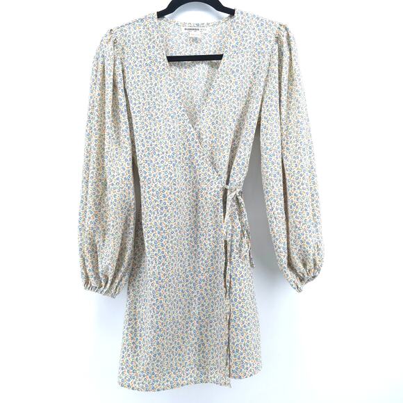 Glamorous ASOS Cream V Neck Tea Micro Floral Print Wrap-Tie Waist Mini Dress 4 - Picture 1 of 13